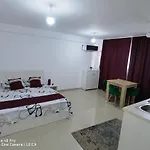 Garsoniera De La Mare Апартаменты