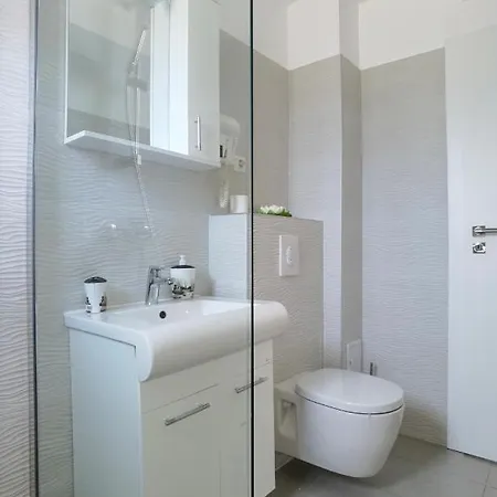 Garsoniera De La Mare Apartament *